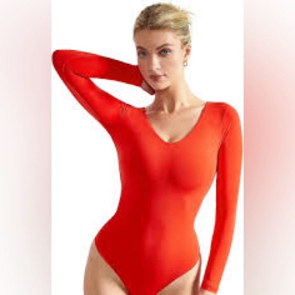 SUUKSESS buttery smooth Women's Red Long Sleeve Bodysuit size small